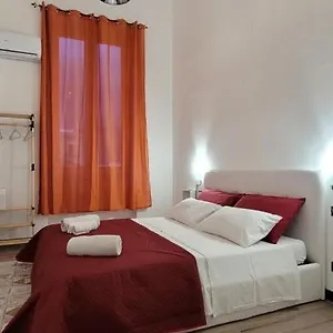 Housestation , Palermo Italia